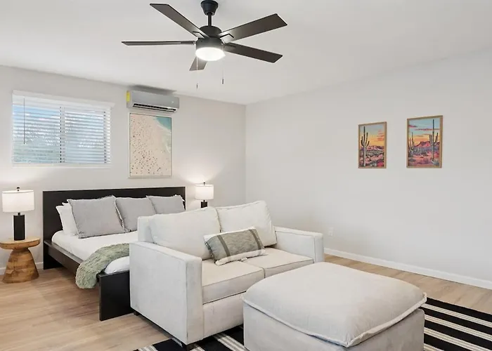 Chic - King Bed And Sleeper Apartamento
